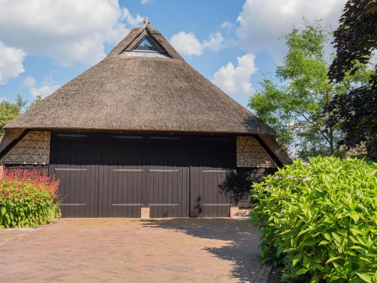 Grandeur Farmhouse In Dwingeloo At A National Park Vila Exterior foto