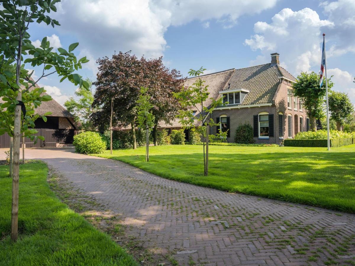 Grandeur Farmhouse In Dwingeloo At A National Park Vila Exterior foto